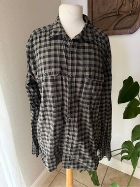 Patagonia Men’s XL Plaid Long Sleeve Snap Front Shirt Black Tan Outdoor Hiking